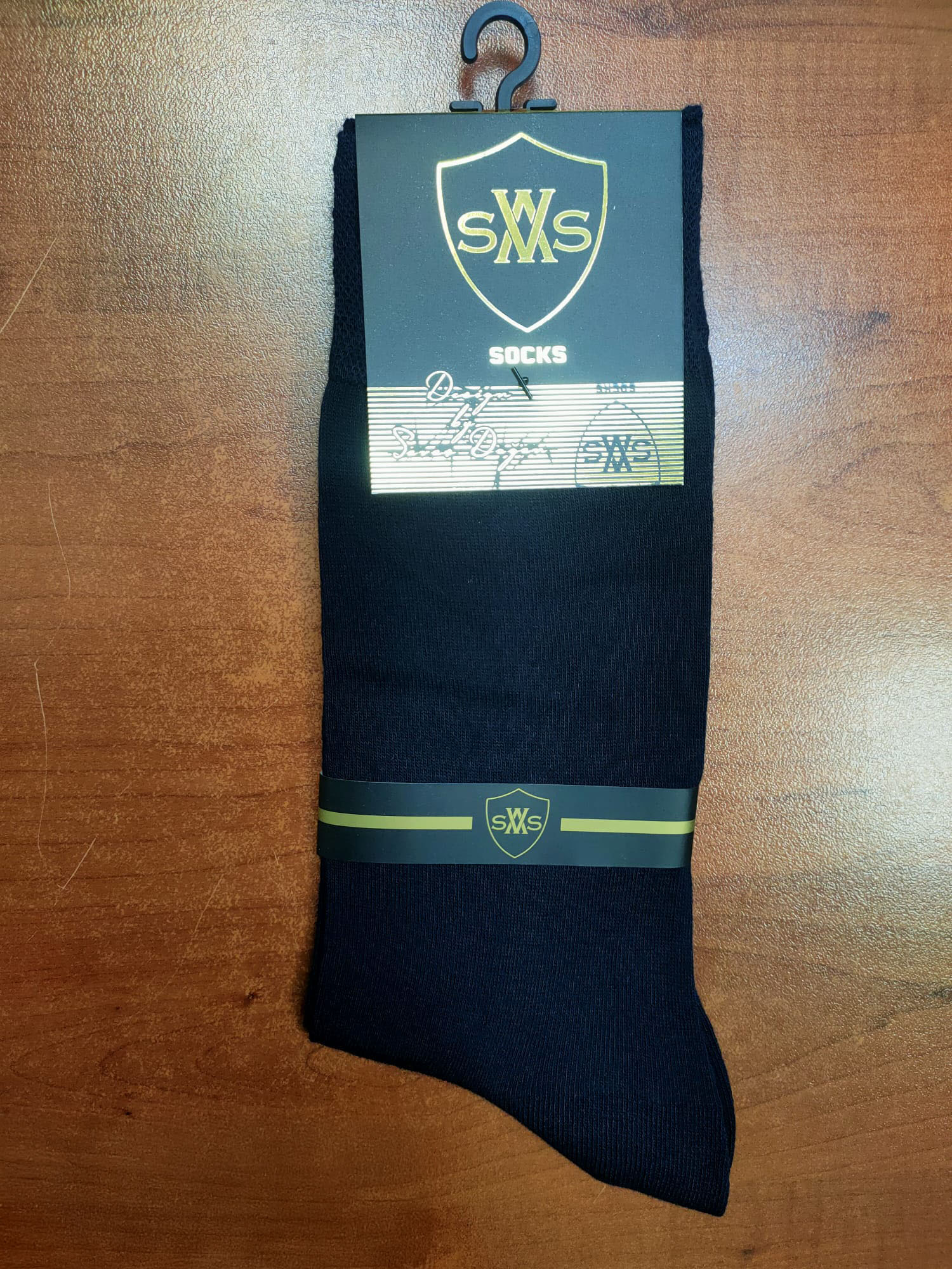 Single Pair BAMBOO Premium Classic Men's Socks - SWS Quality: Durable bamboo fabric and long-lasting stitching design Design: Timeless, simple and classic men's style Content: 80% Bamboo, 17% Polyamide, 3% Elastane Comfort: Non-marking structure, comforta